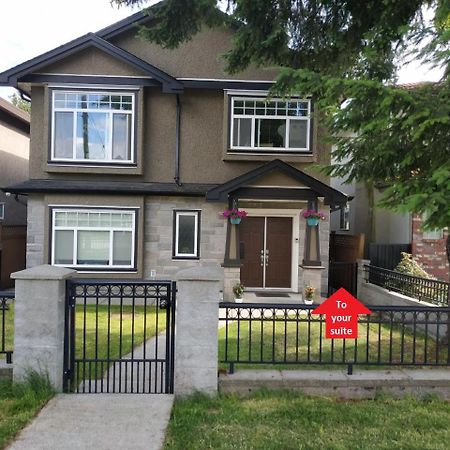 Private Suite W King Bed, Ground Level, Naturally Bright Vancouver Exterior foto