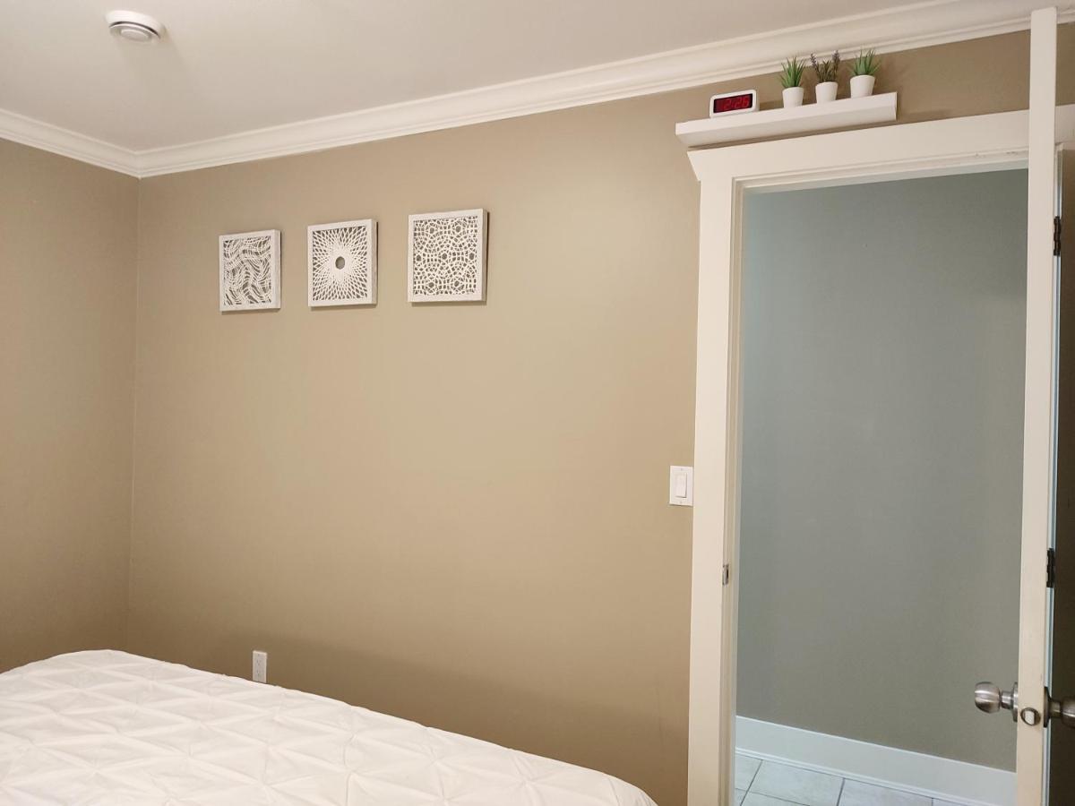 Private Suite W King Bed, Ground Level, Naturally Bright Vancouver Exterior foto